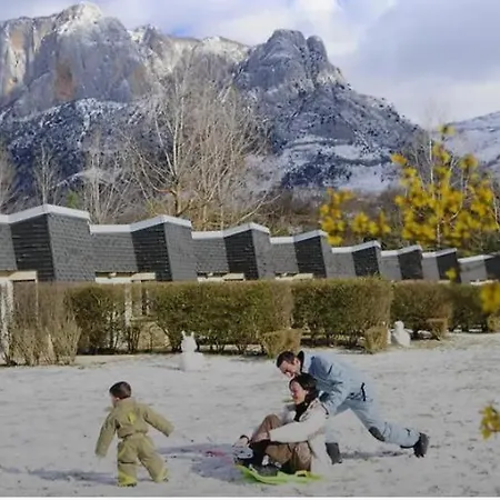 Et Du Quie * Les Cabannes