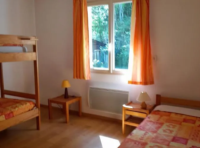 Et Du Quie * Les Cabannes