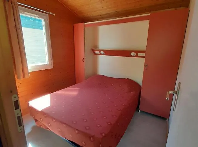 Et Du Quie Nyaraló Les Cabannes