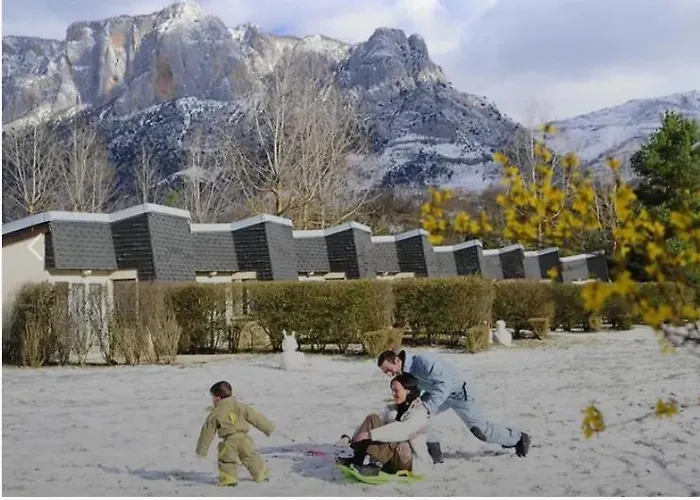 Et Du Quie * Les Cabannes